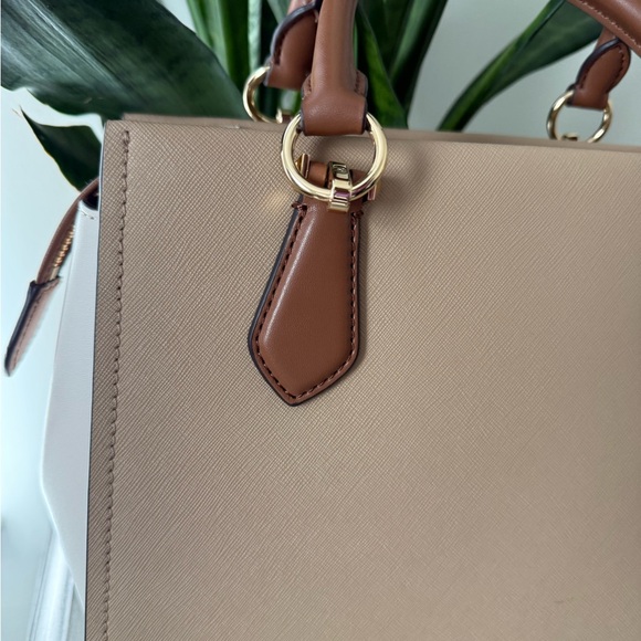 BRAND NEW Michael Kors Marilyn Satchel Bag. 🤎👜 Beautiful!! - Picture 10 of 16